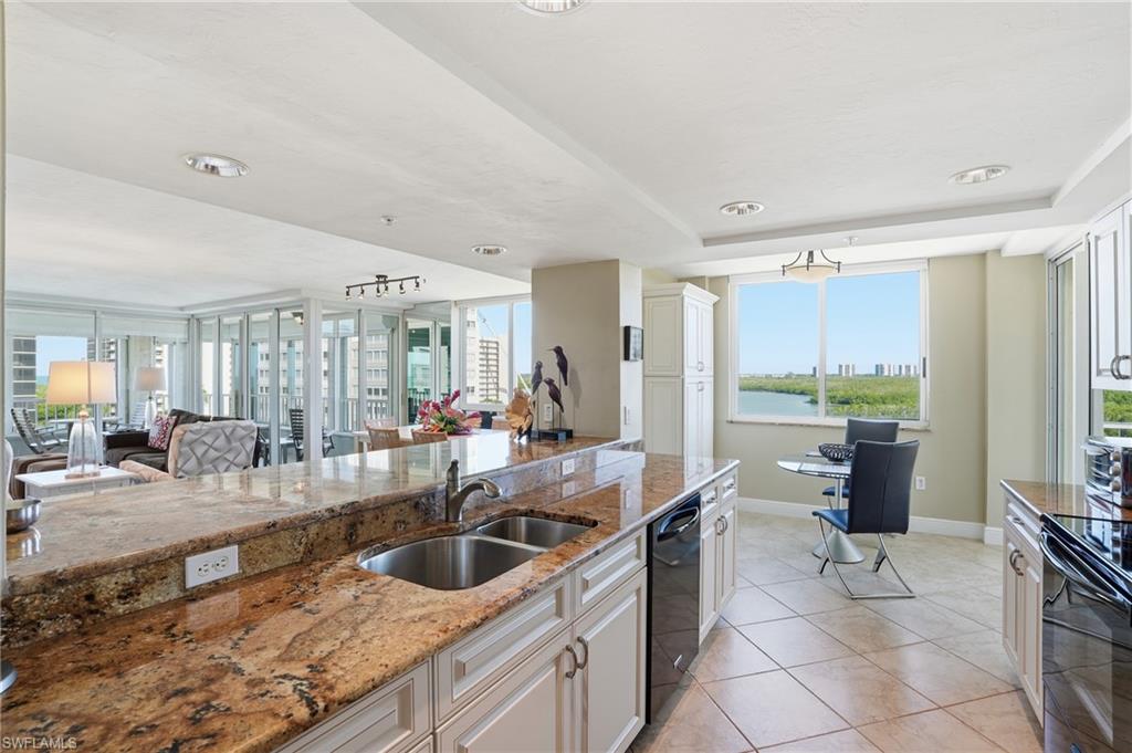 GULF BREEZE AT VANDERBILT - Residential