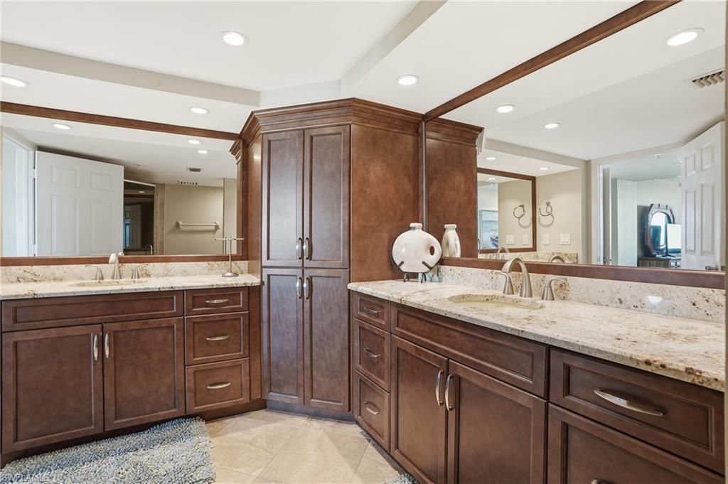 GULF BREEZE AT VANDERBILT - Residential