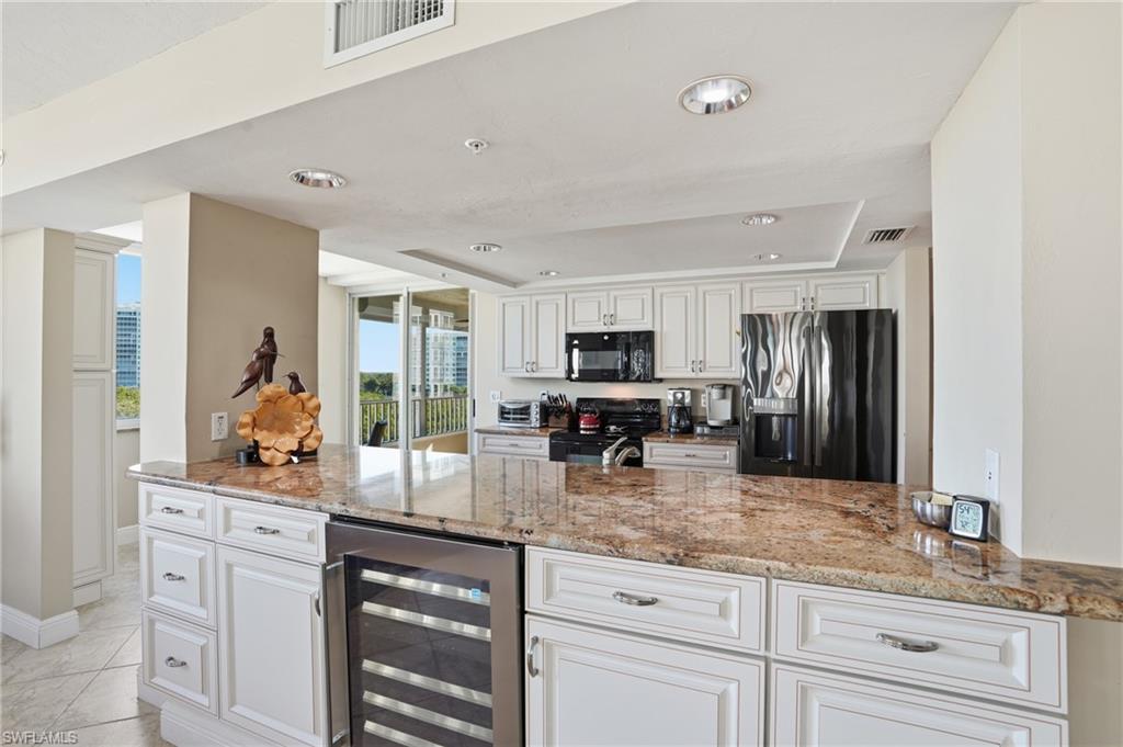 GULF BREEZE AT VANDERBILT - Residential