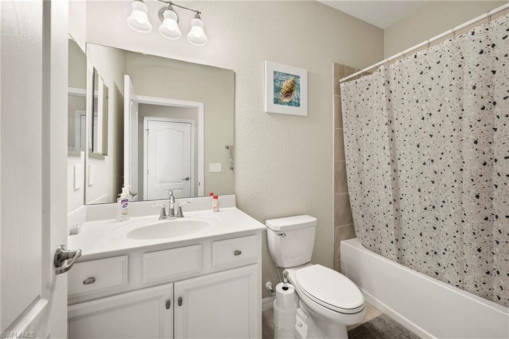 TRAILS EDGE - Residential Lease
