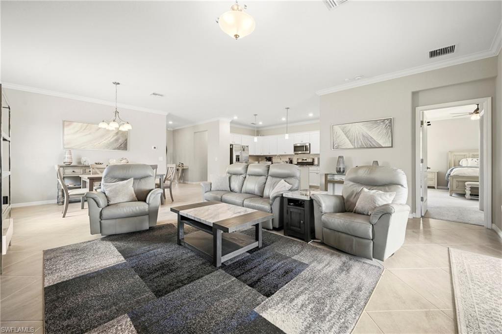 TRAILS EDGE - Residential Lease