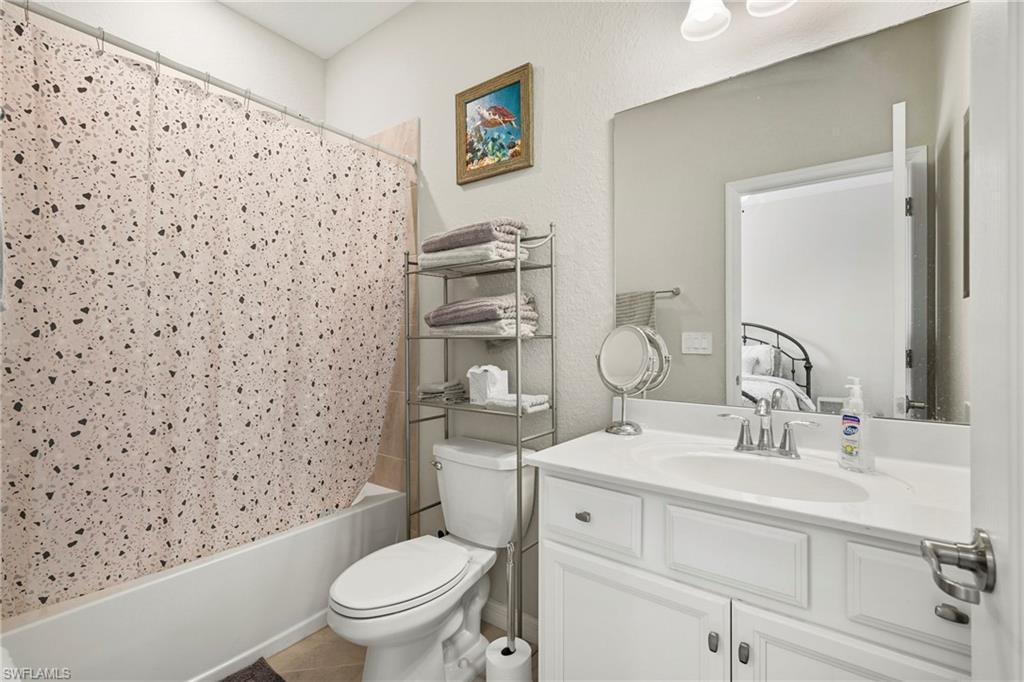TRAILS EDGE - Residential Lease