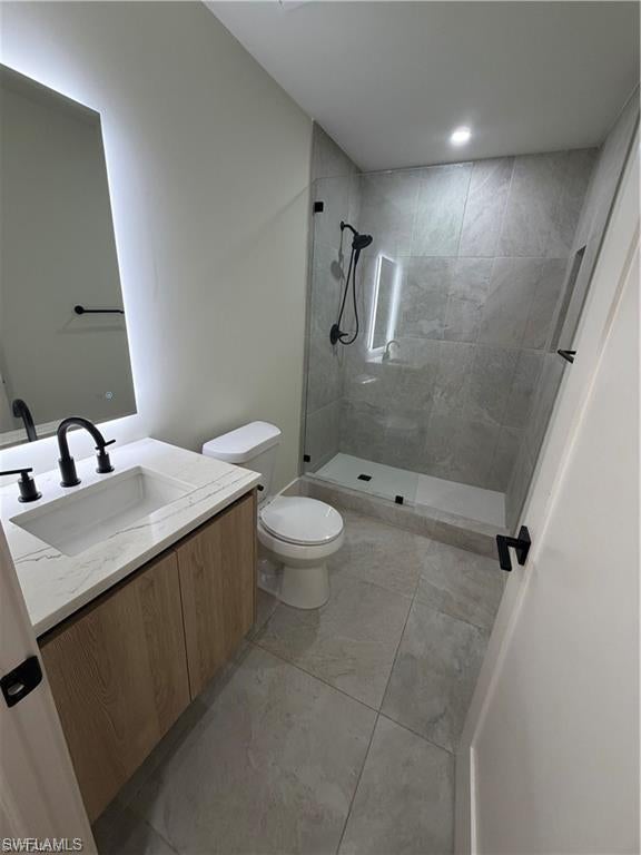 AVALON ESTATES - Residential Lease