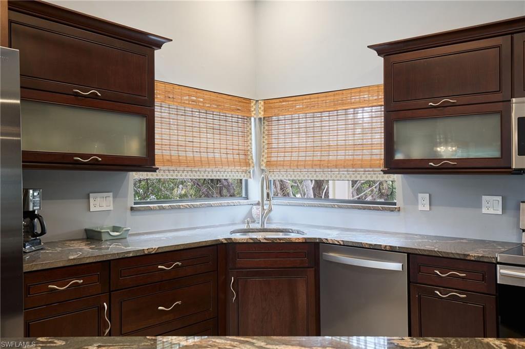 SANIBEL SHORES - Residential