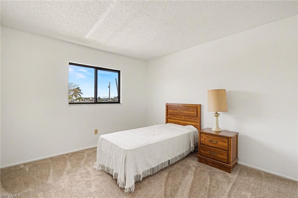 CAVENDISH SQUARE CONDO - Residential