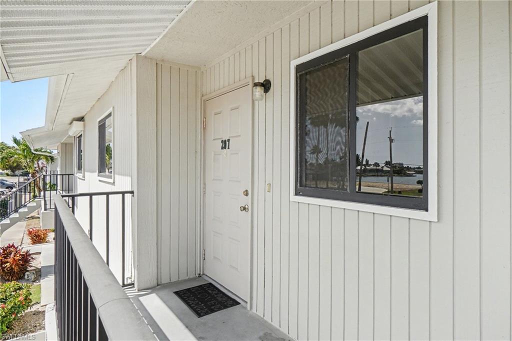 CAVENDISH SQUARE CONDO - Residential
