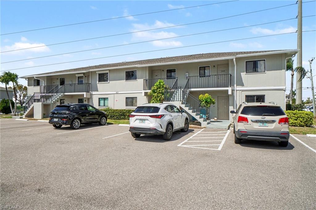 CAVENDISH SQUARE CONDO - Residential