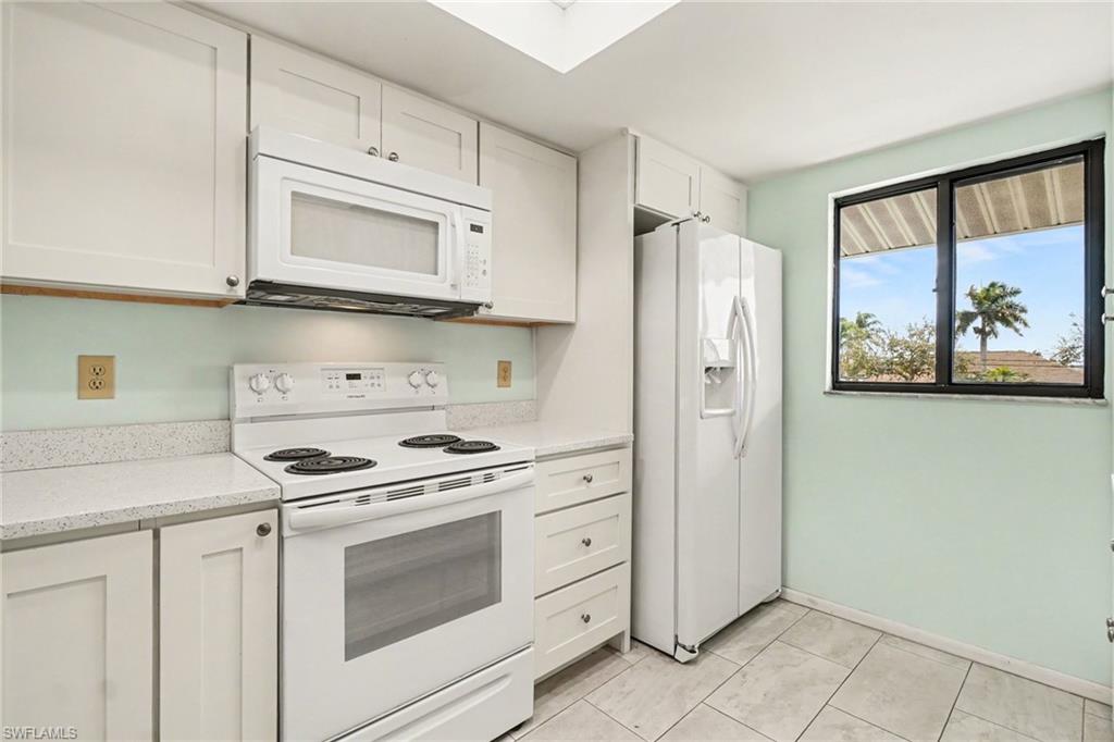 CAVENDISH SQUARE CONDO - Residential