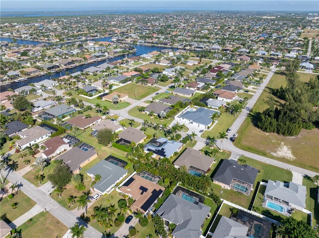 CAPE CORAL - Residential