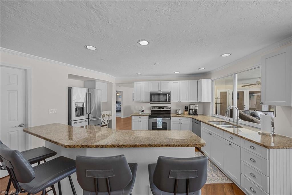 MOORINGS - Residential Lease