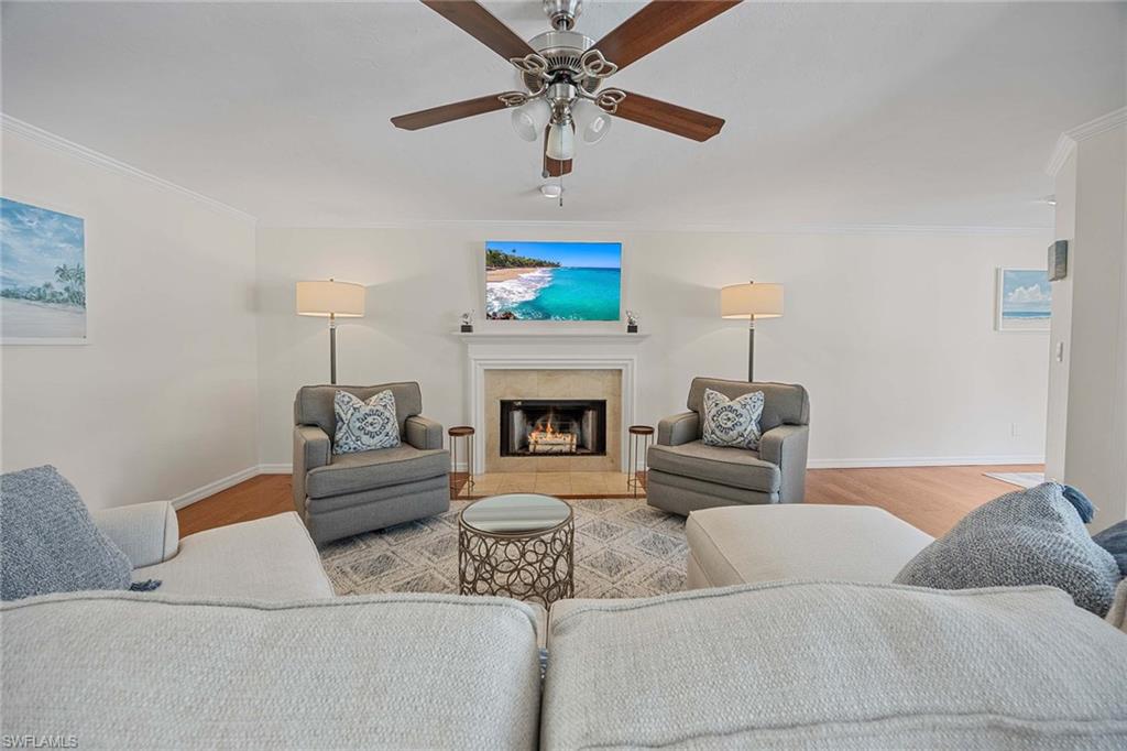 MOORINGS - Residential Lease