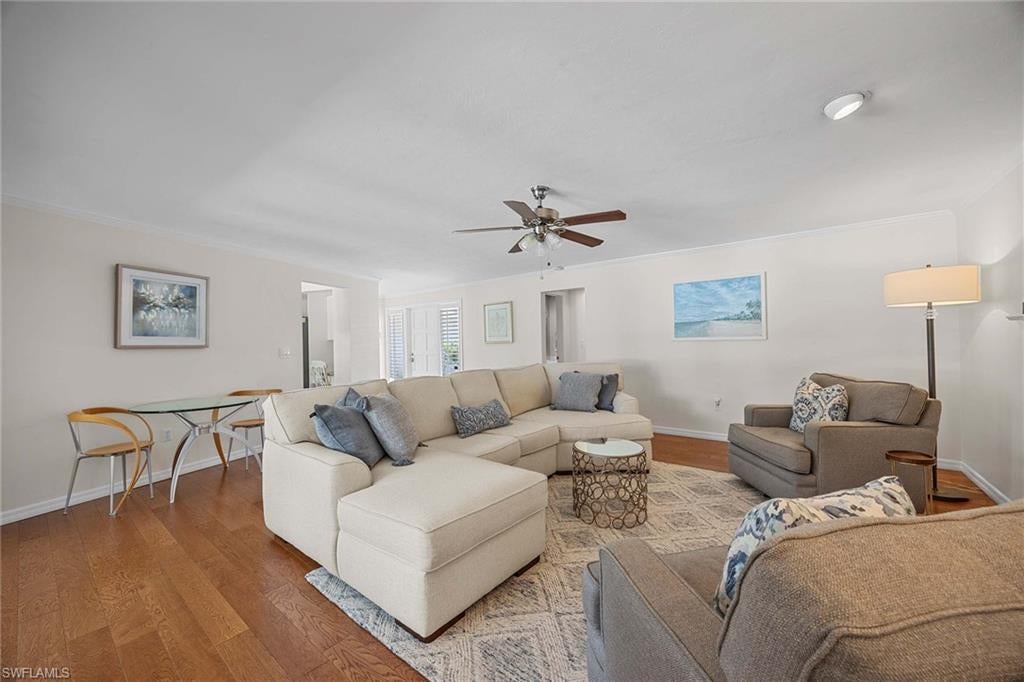 MOORINGS - Residential Lease