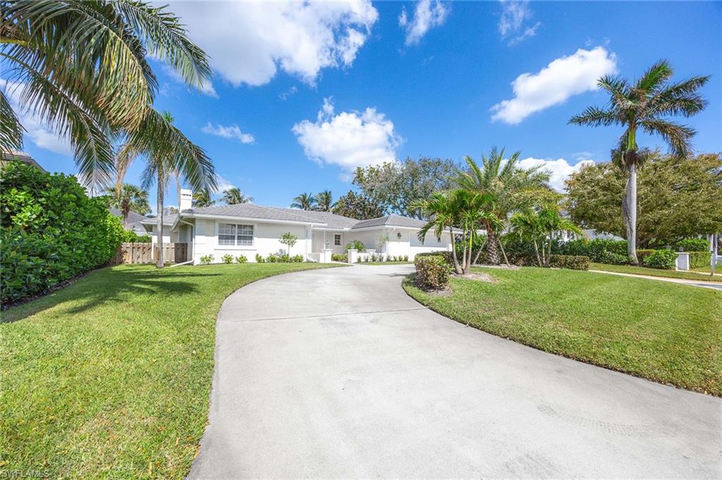 MOORINGS - Residential Lease