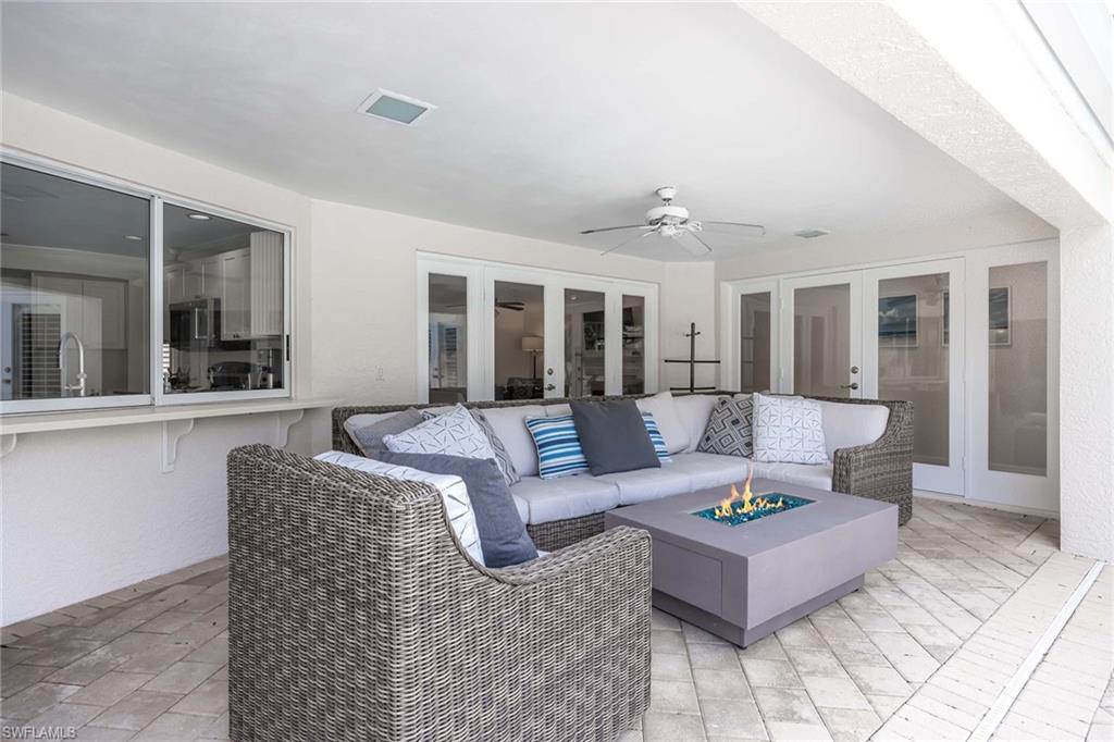MOORINGS - Residential Lease