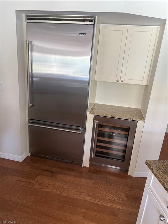 MOORINGS - Residential Lease