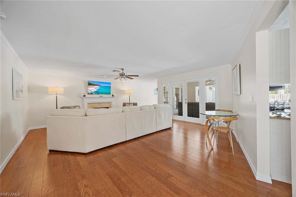 MOORINGS - Residential Lease