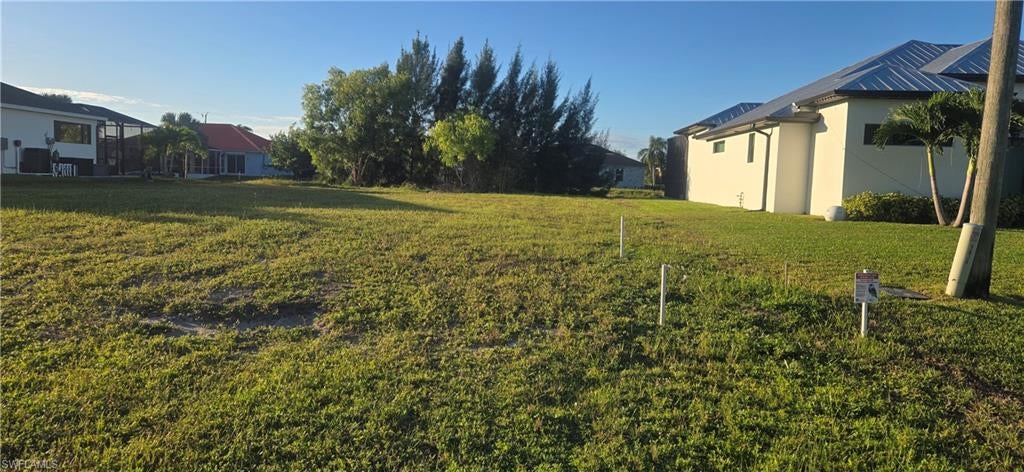 CAPE CORAL - Land