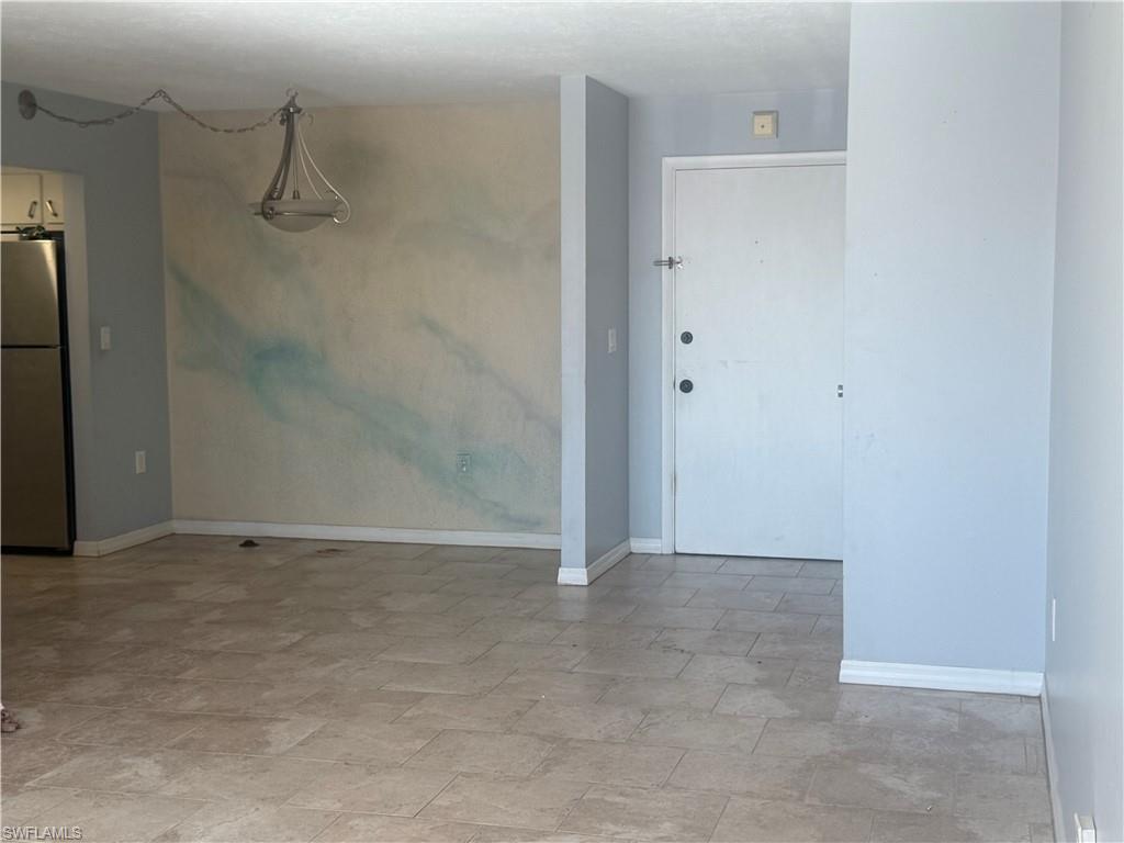 WINDSOR WEST - Residential