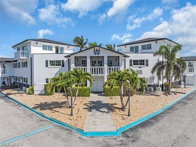 WINDSOR WEST - Residential
