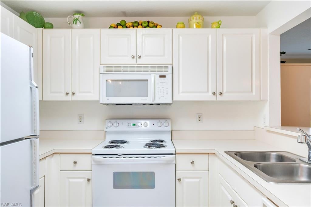 HUNTINGTON LAKES - Residential
