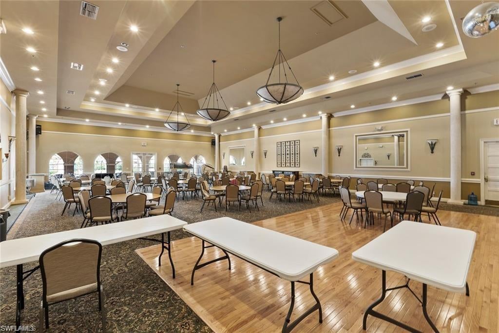 HUNTINGTON LAKES - Residential