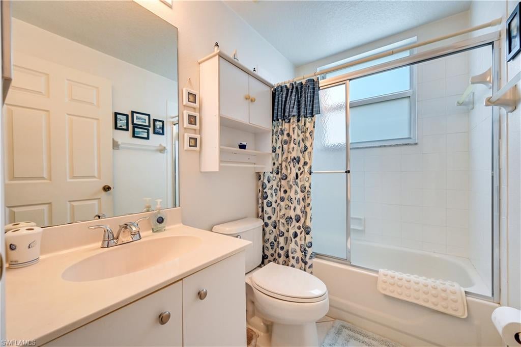 HUNTINGTON LAKES - Residential