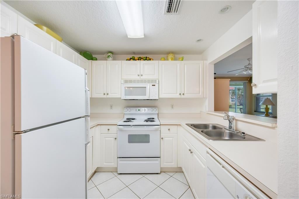 HUNTINGTON LAKES - Residential