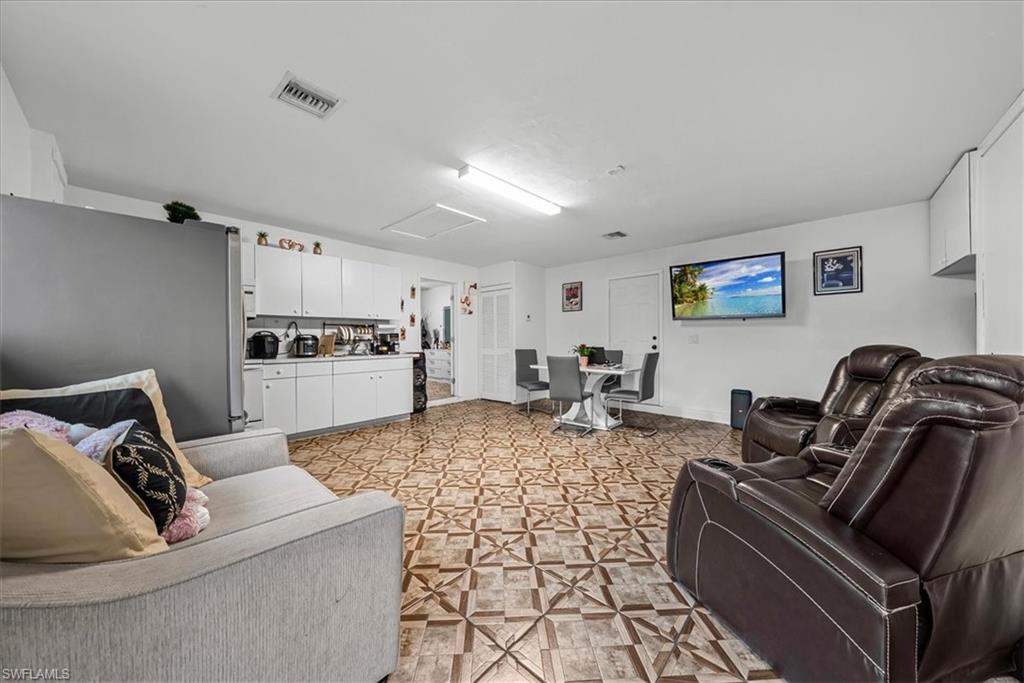 CAPE CORAL - Residential Income