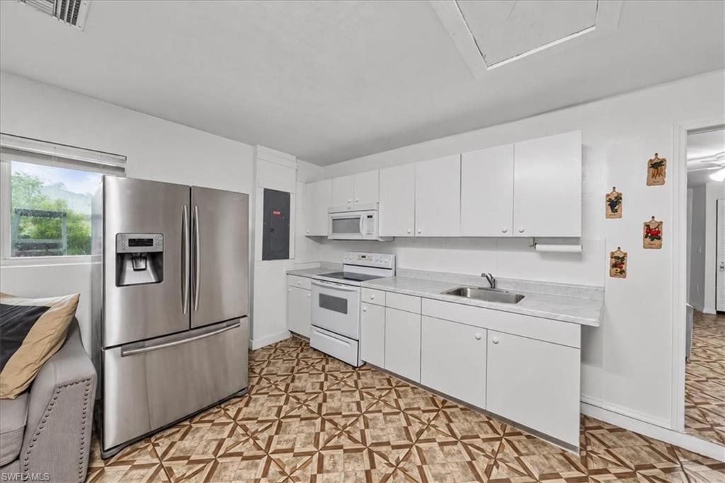CAPE CORAL - Residential Income