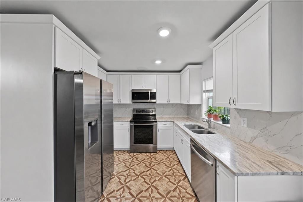 CAPE CORAL - Residential Income