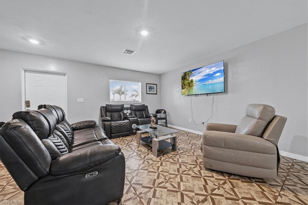 CAPE CORAL - Residential Income