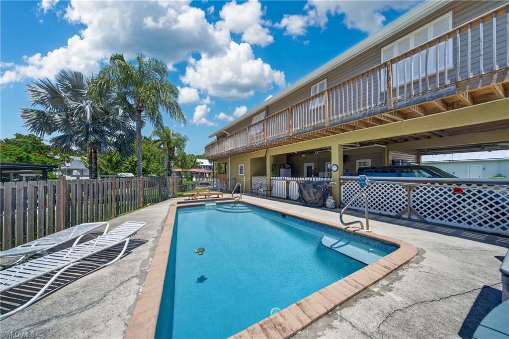 FORT MYERS SHORES - Residential