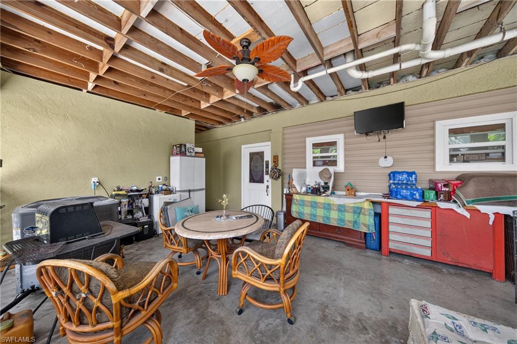 FORT MYERS SHORES - Residential