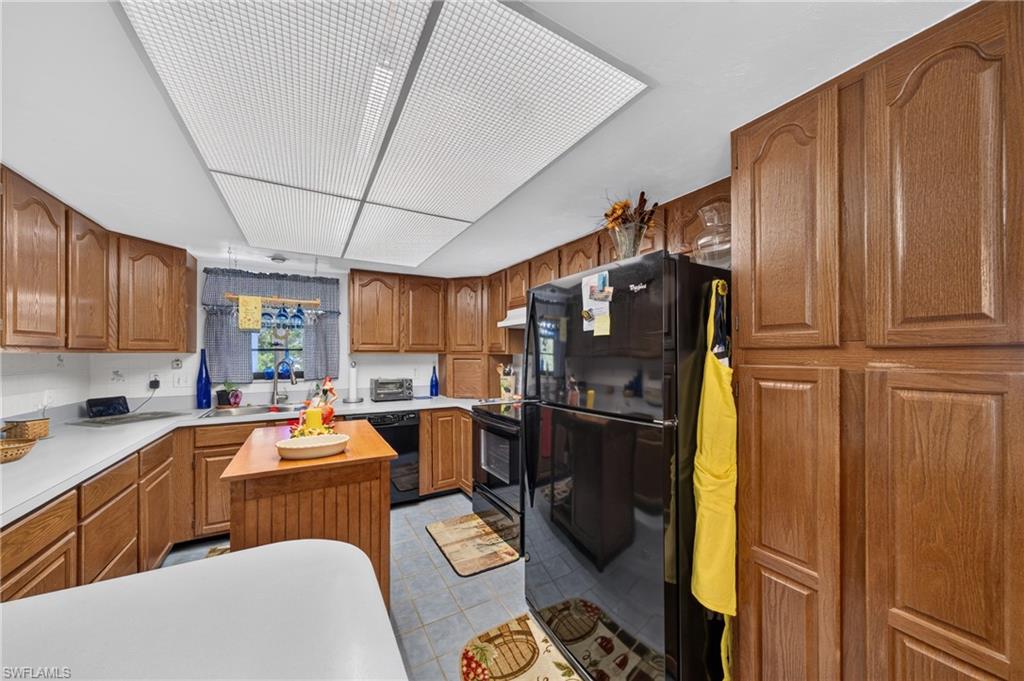 FORT MYERS SHORES - Residential