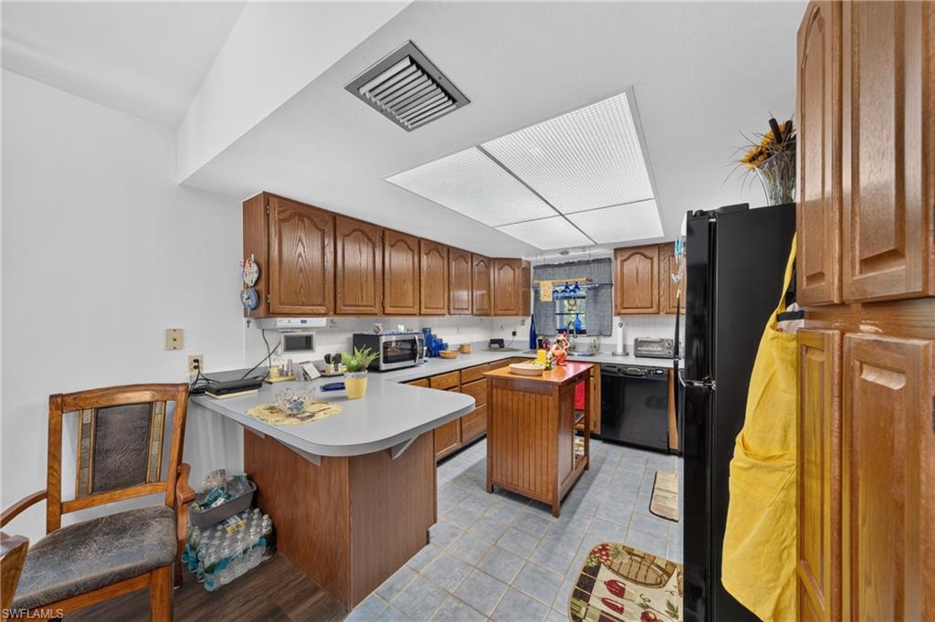 FORT MYERS SHORES - Residential
