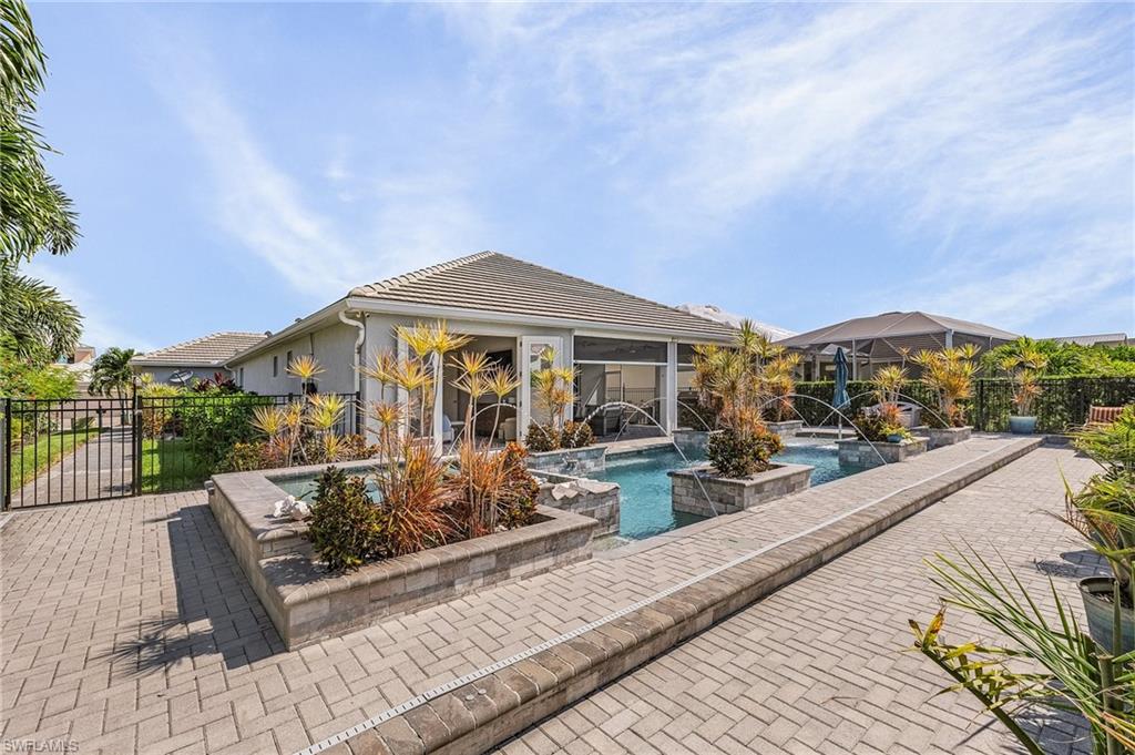 SANDOVAL - Residential