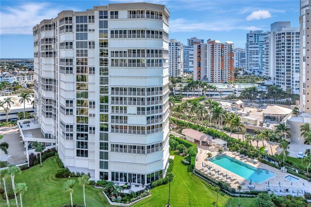 MONACO BEACH CLUB - Residential