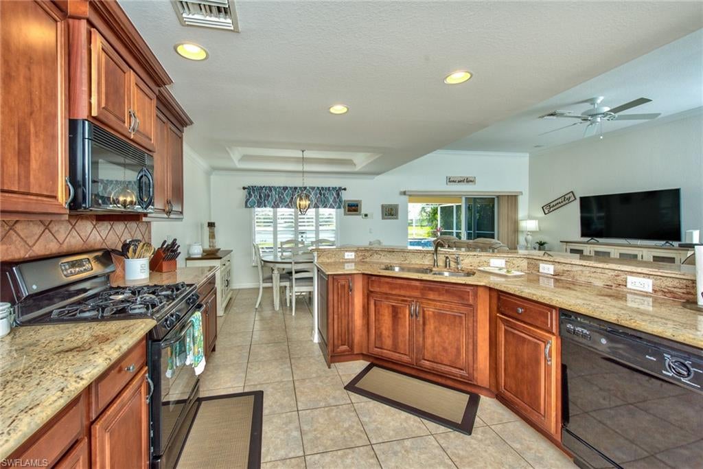 THE RESERVE AT ESTERO - Residential Lease