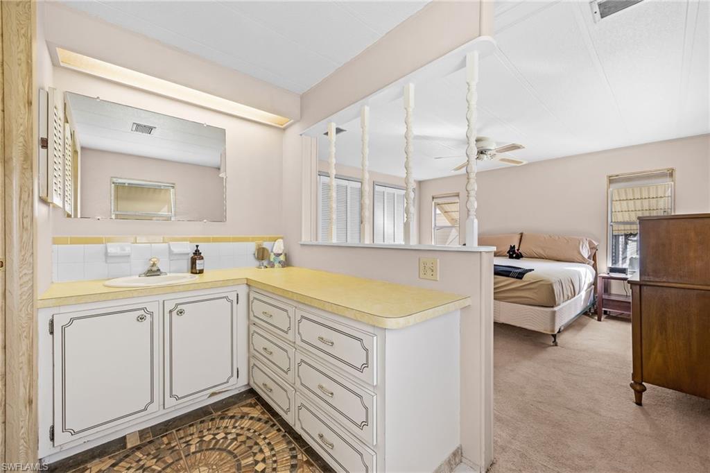 SIX LAKES COUNTRY CLUB - Residential