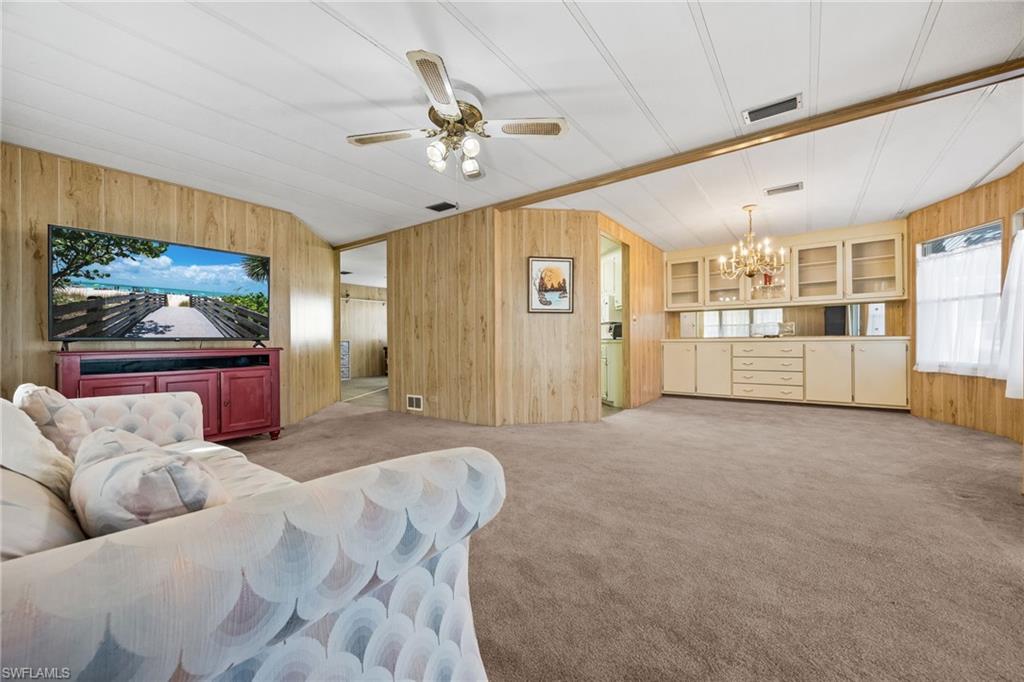 SIX LAKES COUNTRY CLUB - Residential