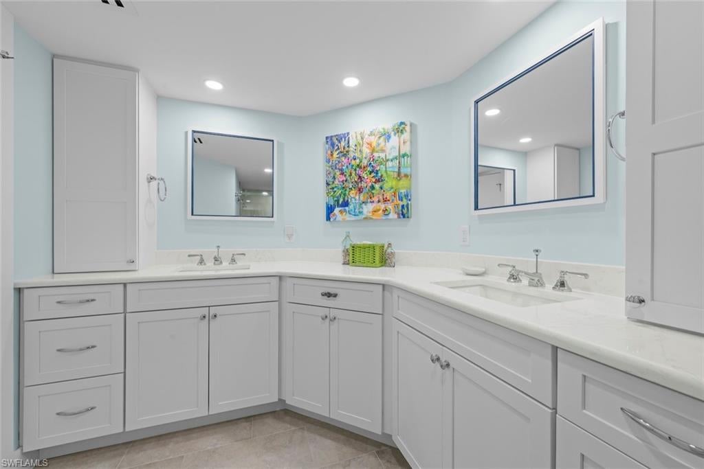 SANDDOLLAR CONDO - Residential