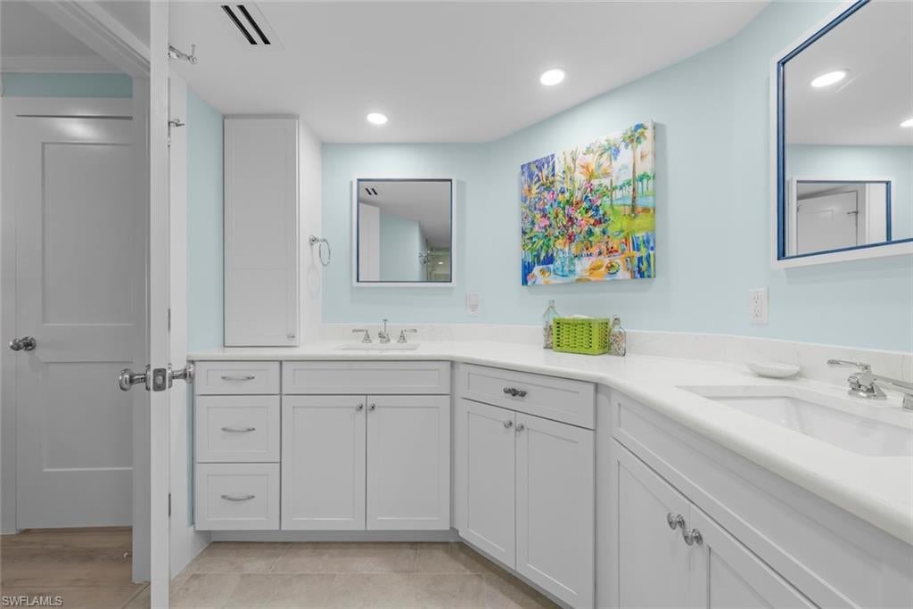 SANDDOLLAR CONDO - Residential