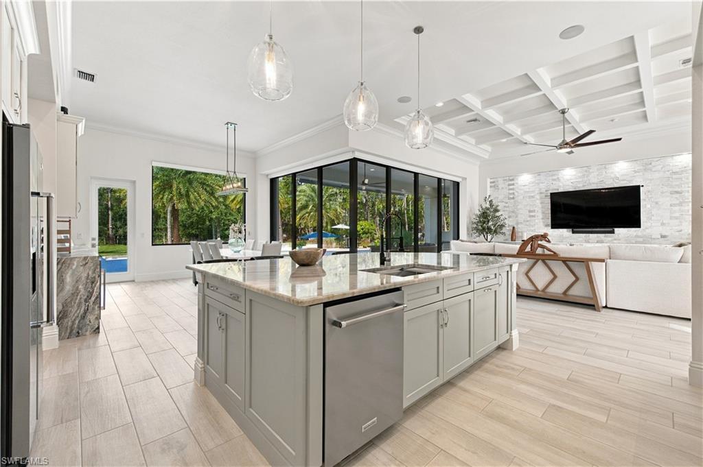 SAN CARLOS ESTATES - Residential