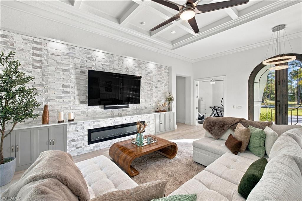 SAN CARLOS ESTATES - Residential