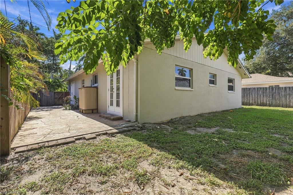 SEMINOLE ESTATES - Residential
