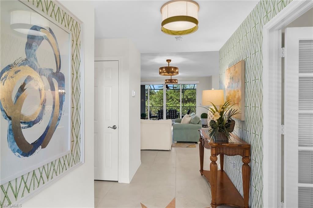 VINTAGE BAY - Residential