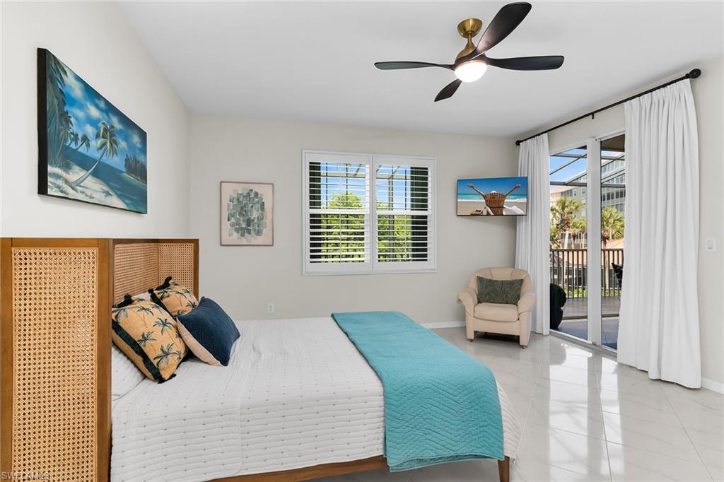 VINTAGE BAY - Residential