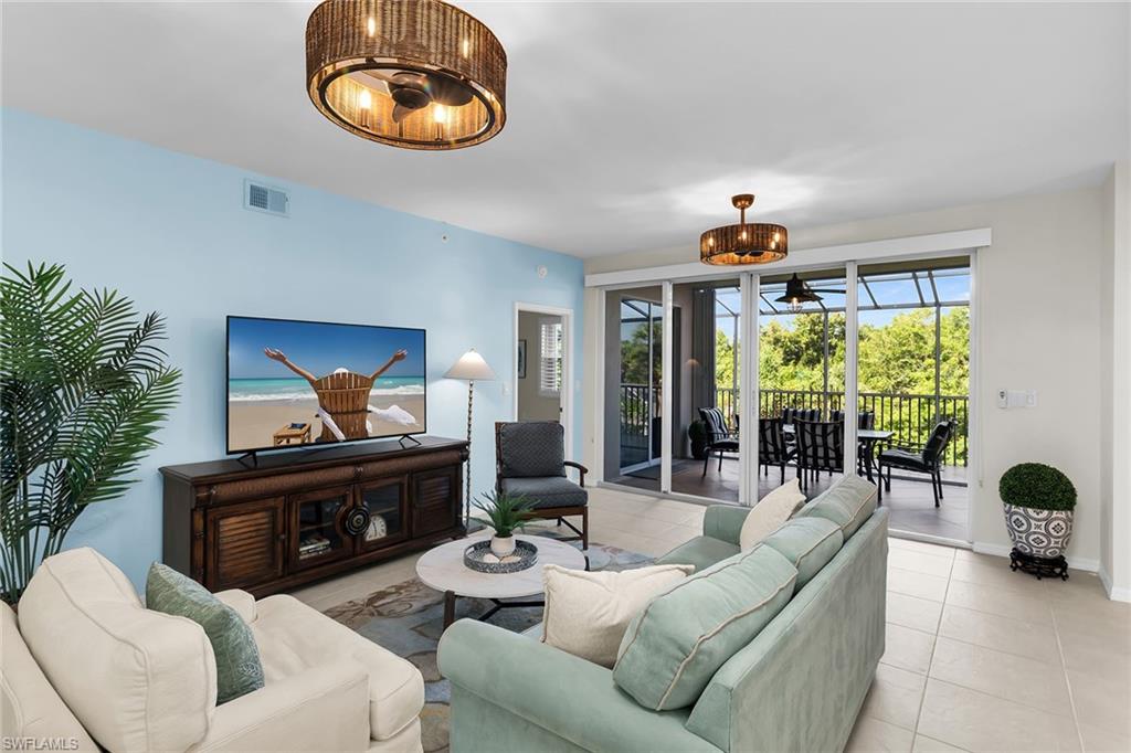 VINTAGE BAY - Residential
