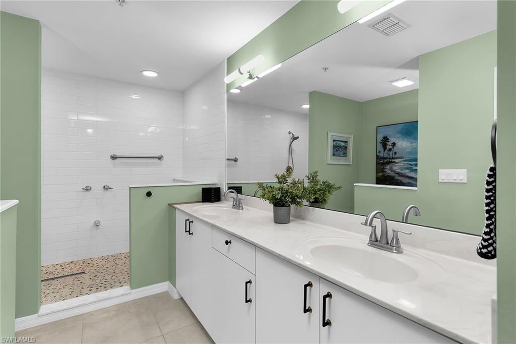 VINTAGE BAY - Residential