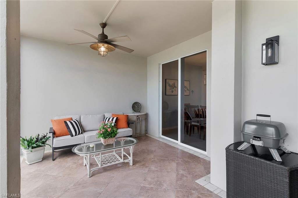 VINTAGE BAY - Residential